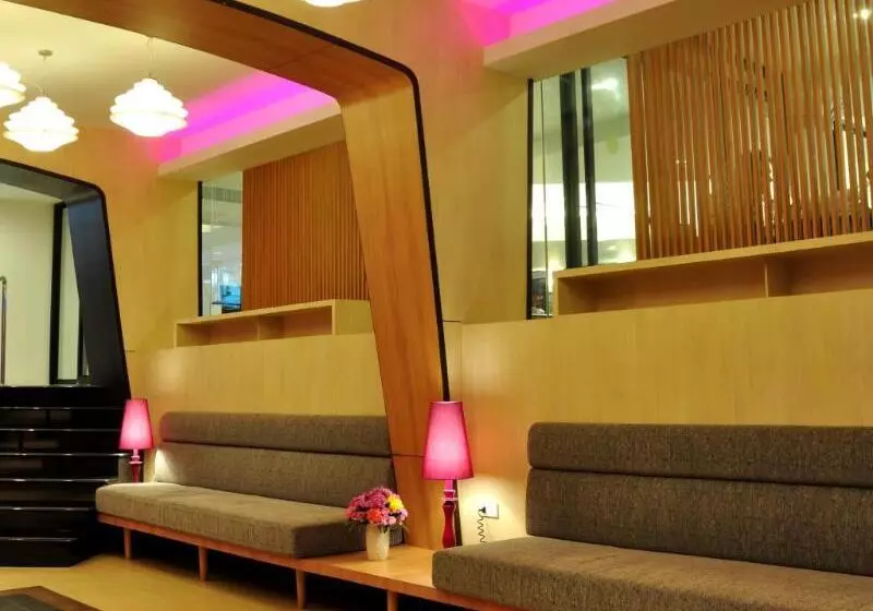 Flipper Lodge Hotel   Sha Extra Plus