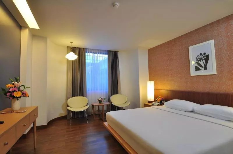 Flipper Lodge Hotel   Sha Extra Plus