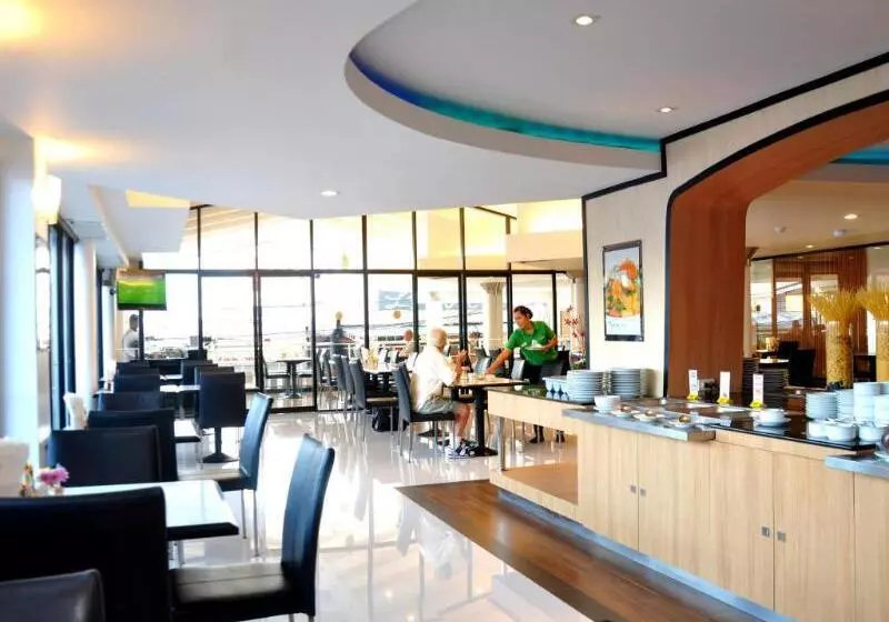 Flipper Lodge Hotel   Sha Extra Plus