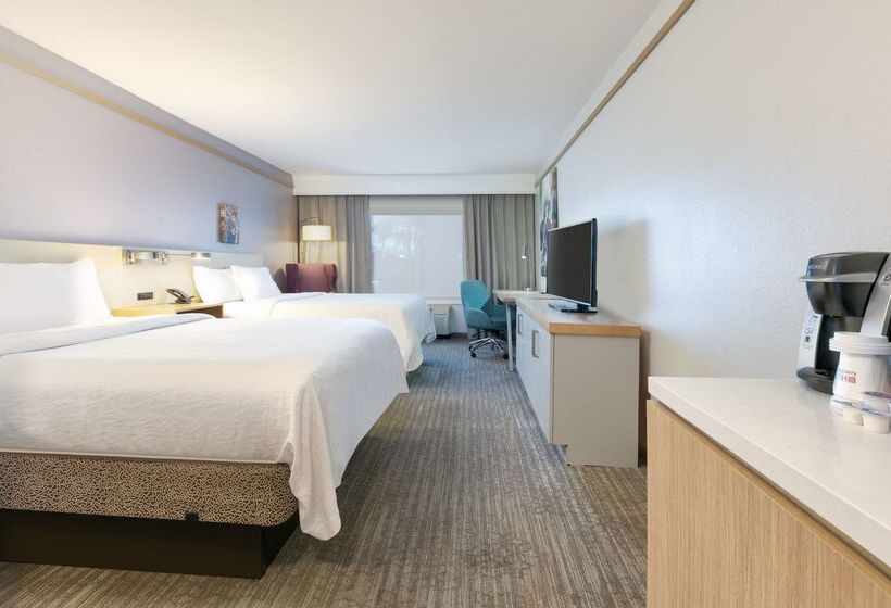 Отель Hilton Garden Inn Irvine East/lake Forest