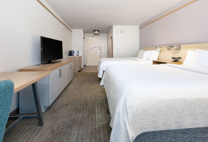 Отель Hilton Garden Inn Irvine East/lake Forest