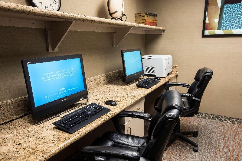 Отель Hilton Garden Inn Irvine East/lake Forest