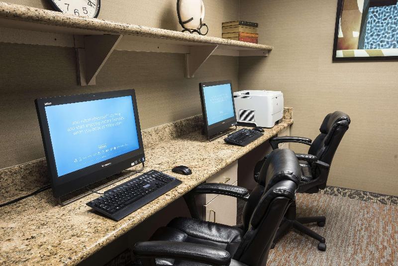 Отель Hilton Garden Inn Irvine East/lake Forest