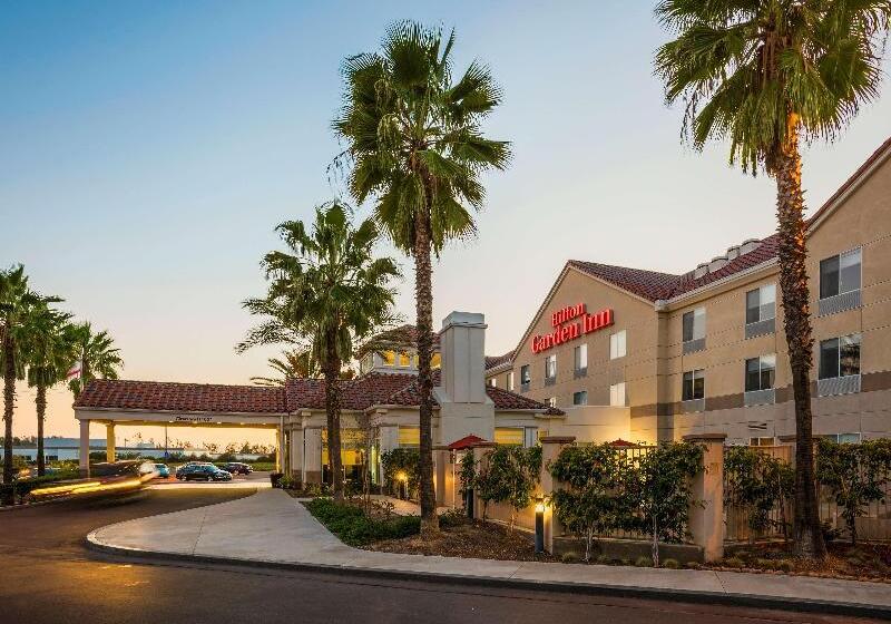 Отель Hilton Garden Inn Irvine East/lake Forest