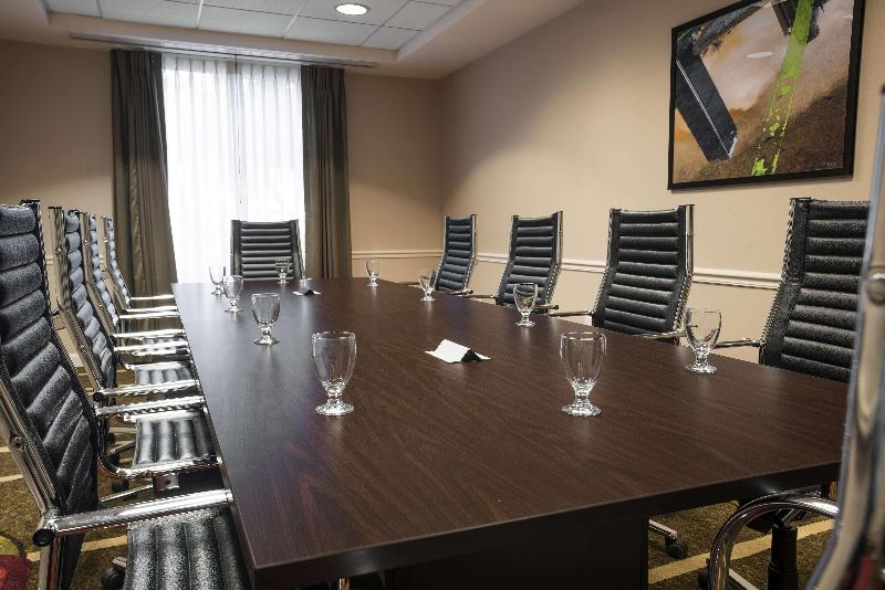 Отель Hilton Garden Inn Irvine East/lake Forest