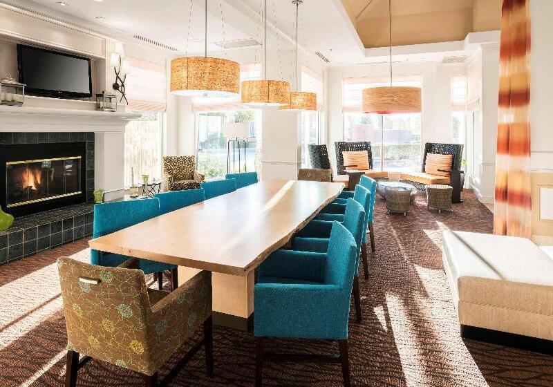 Отель Hilton Garden Inn Irvine East/lake Forest