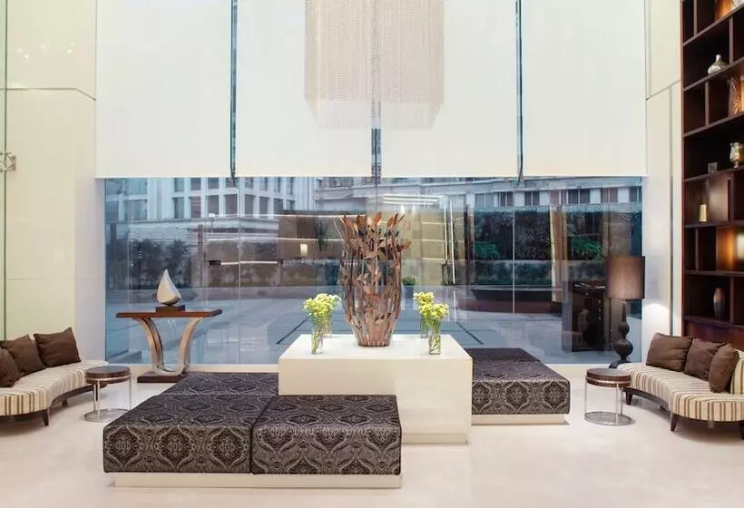 Hotel Holiday Inn Mumbai International Airport, An Ihg