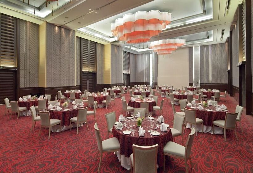 호텔 Holiday Inn Mumbai International Airport, An Ihg