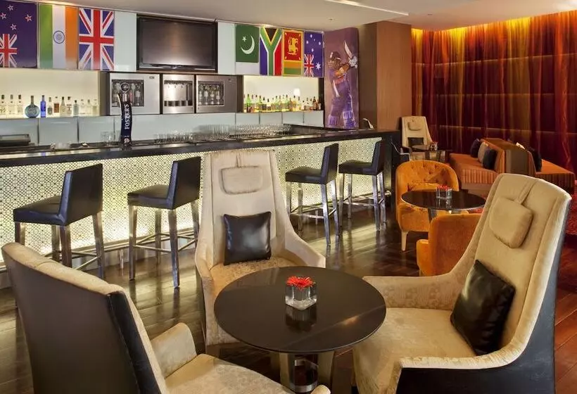 Hotel Holiday Inn Mumbai International Airport, An Ihg