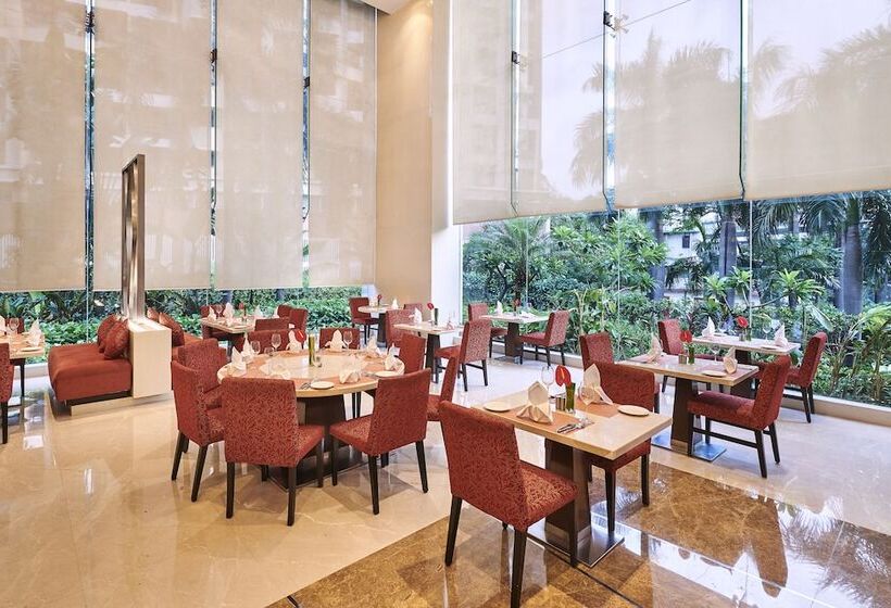 호텔 Holiday Inn Mumbai International Airport, An Ihg