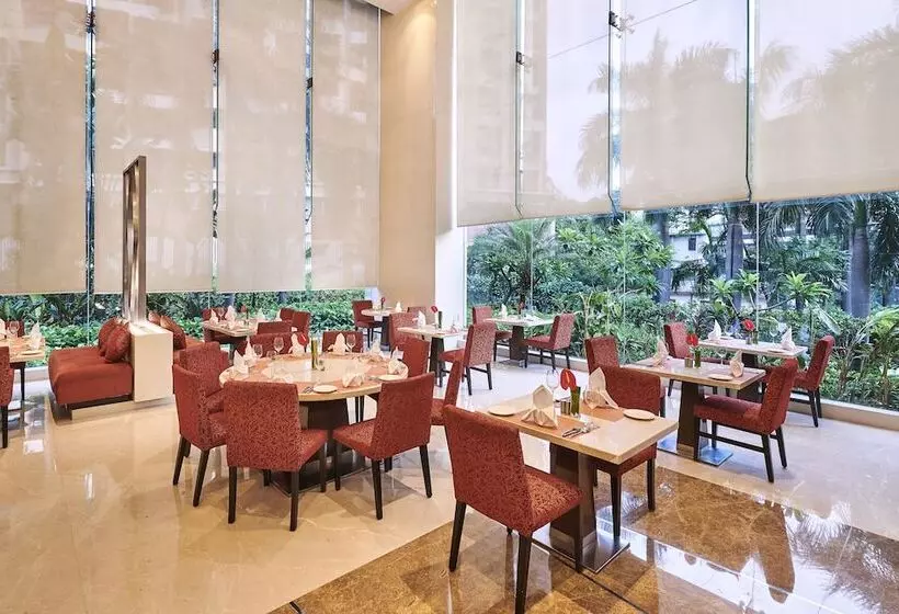 Hotel Holiday Inn Mumbai International Airport, An Ihg