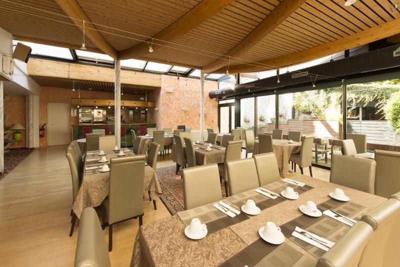 Отель Majestic Alsace  Strasbourg Nord