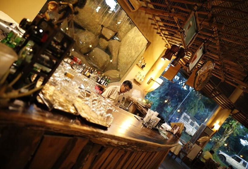 Отель Mara River Safari Lodge Bali