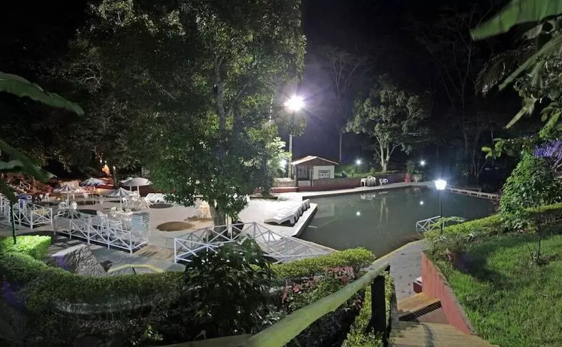 Отель Mato Grosso Águas Quentes