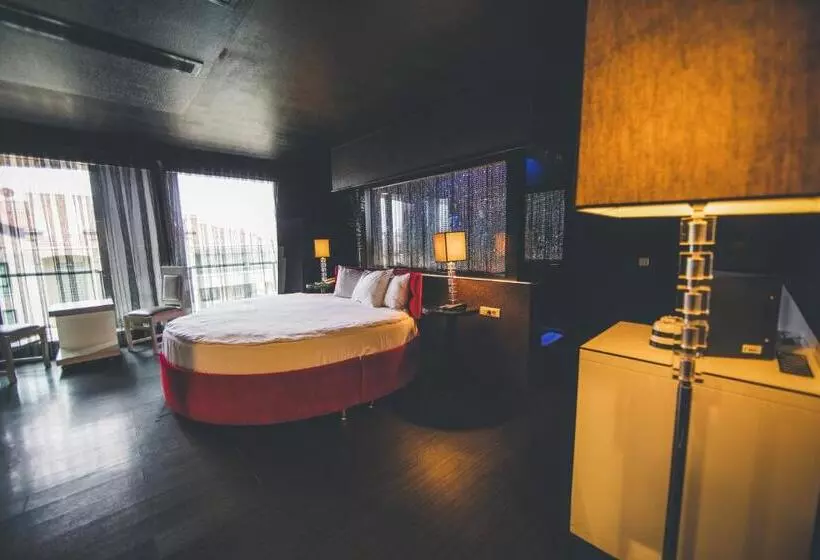 هتل No 19 Boutique