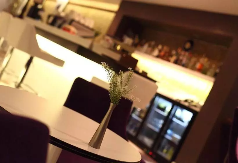 هتل No 19 Boutique