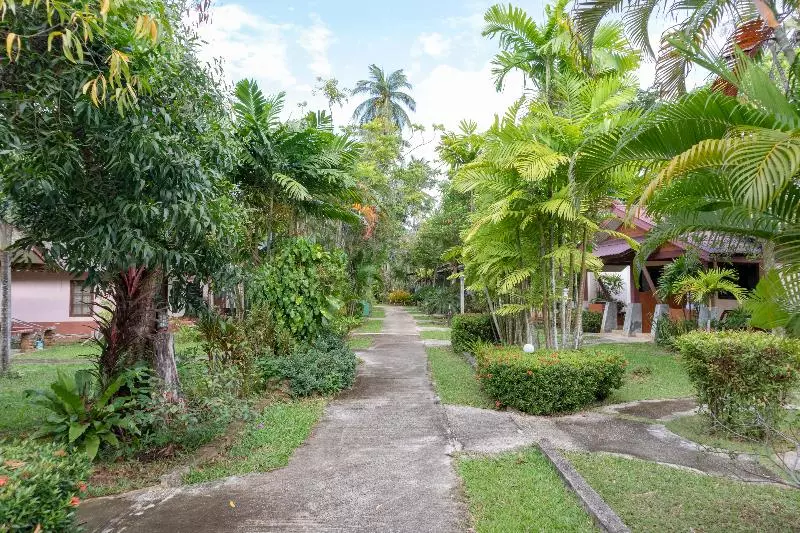 בית מלון כפרי Noppharat Resort