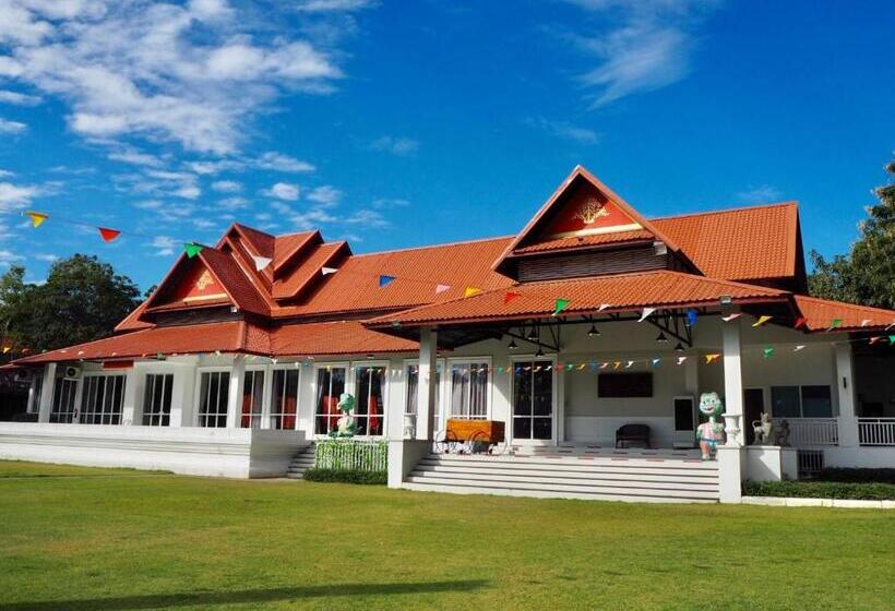 Hotel Rachawadee Resort &