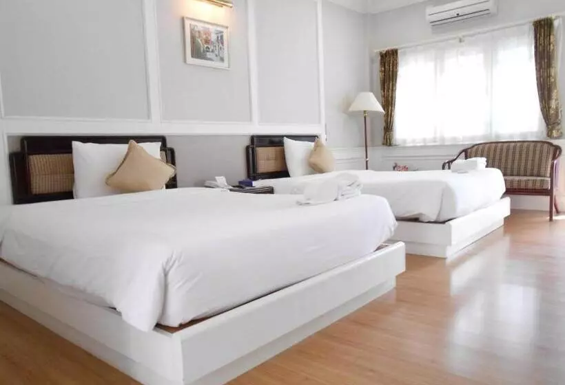 בית מלון כפרי Rachawadee Resort &