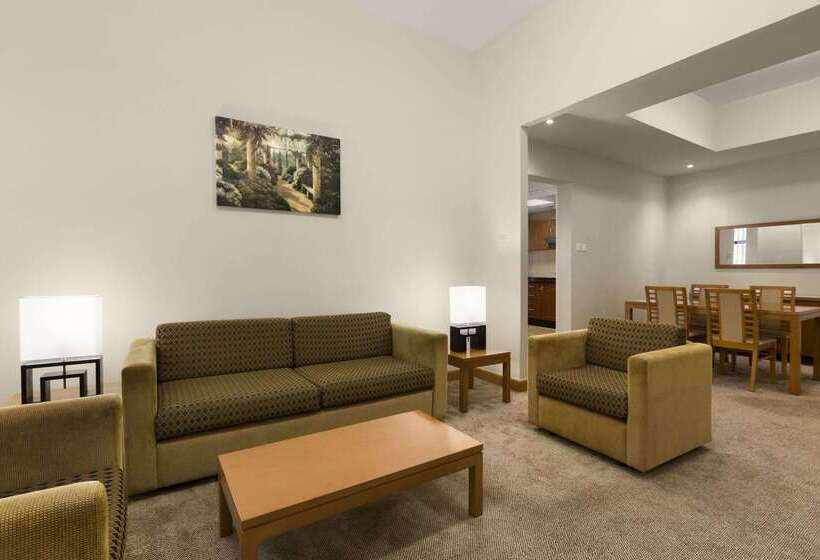 Ramada Hotel & Suites By Wyndham Ajman