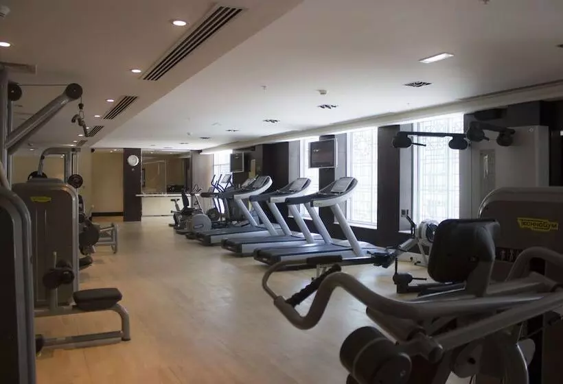 هتل Ramada By Wyndham Downtown Dubai