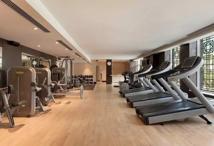 هتل Ramada By Wyndham Downtown Dubai
