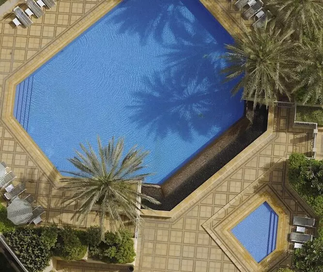 هتل Ramada By Wyndham Downtown Dubai