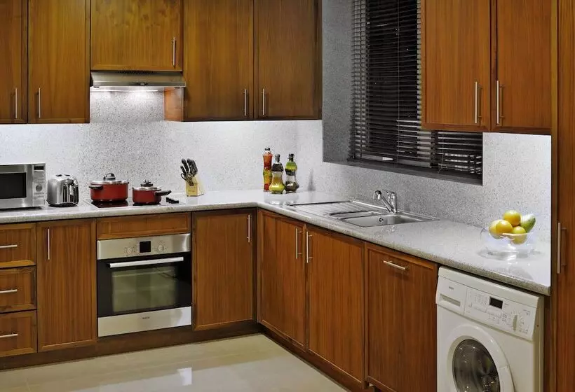هتل Ramada By Wyndham Downtown Dubai