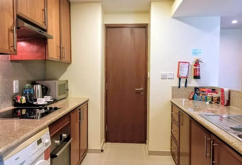 هتل Ramada By Wyndham Downtown Dubai