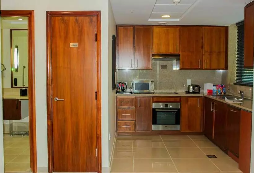 هتل Ramada By Wyndham Downtown Dubai