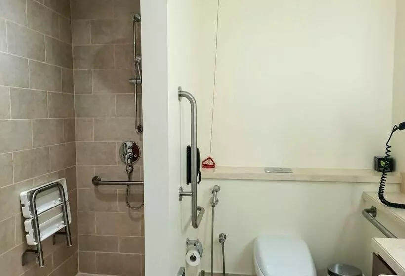 هتل Ramada By Wyndham Downtown Dubai