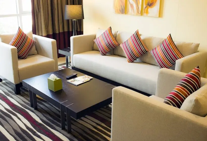 هتل Ramada By Wyndham Downtown Dubai