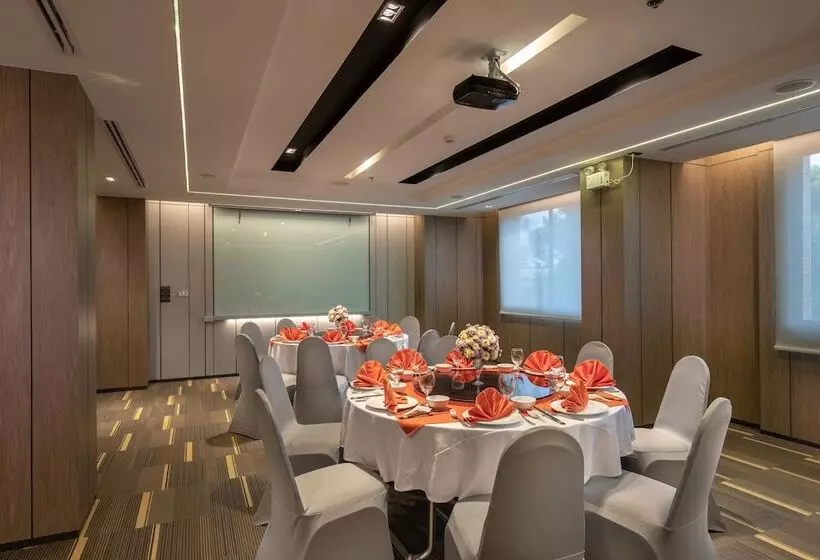 The Heritage Chiang Rai Hotel And Convention Sha Extra Plus