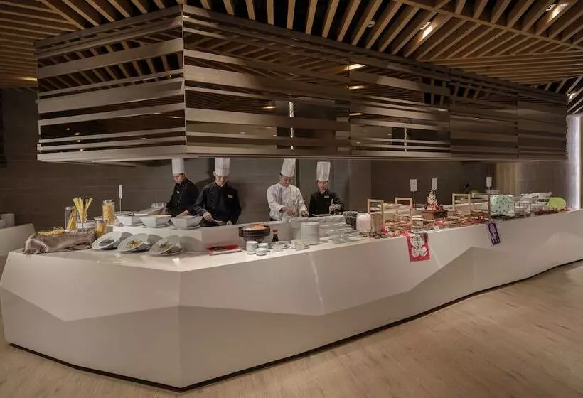 The Heritage Chiang Rai Hotel And Convention Sha Extra Plus