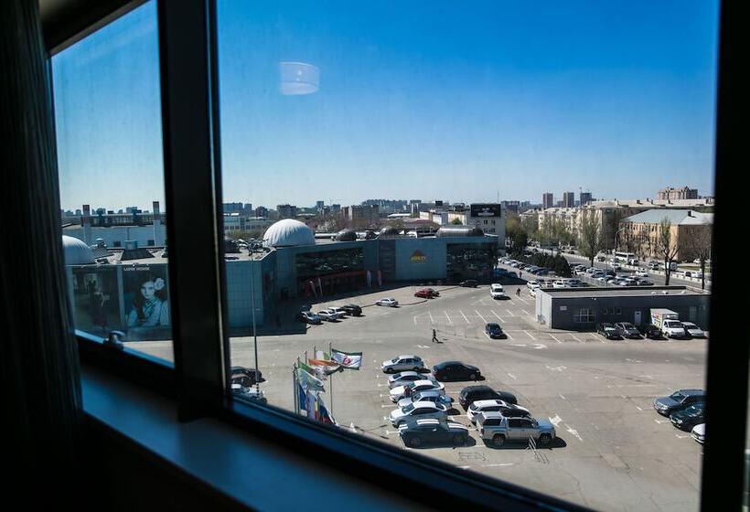 فندق Topos Congress