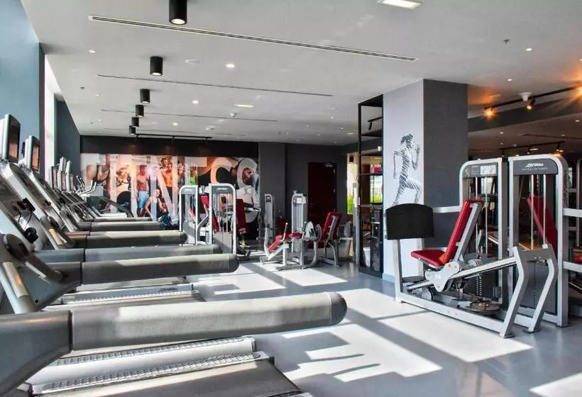 هتل Yas Island Rotana Abu Dhabi