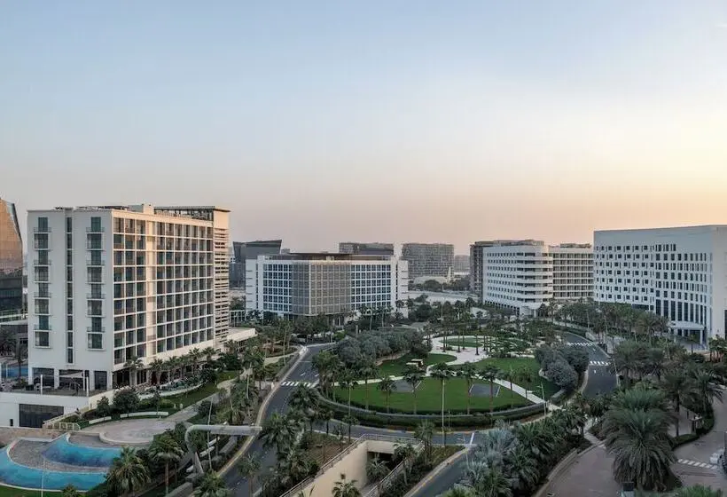 ホテル Yas Plaza Marina