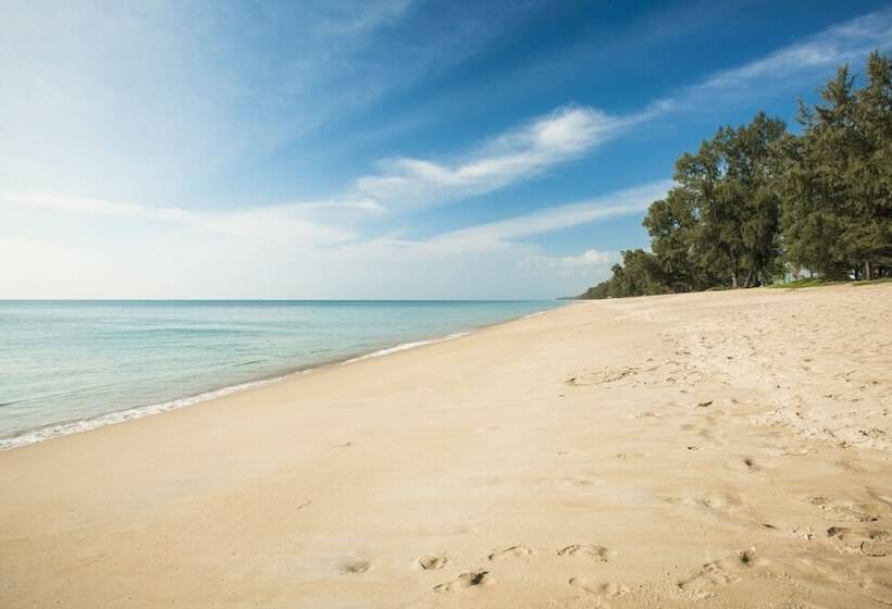D Varee Mai Khao Beach Resort, Thailand