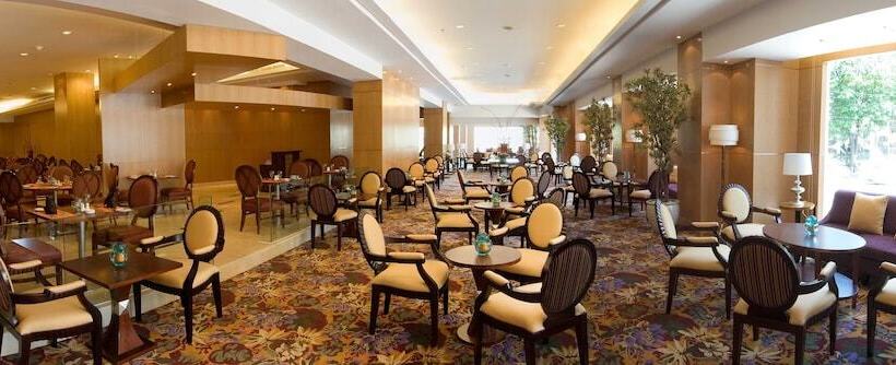 فندق Aston Manado