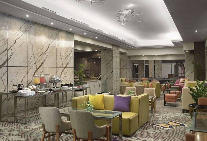 فندق Aston Manado