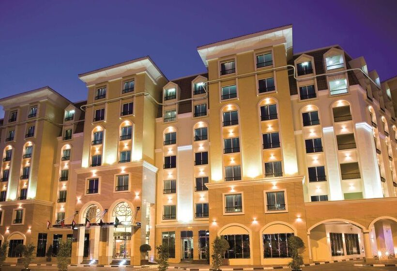 Отель Avani Deira Dubai