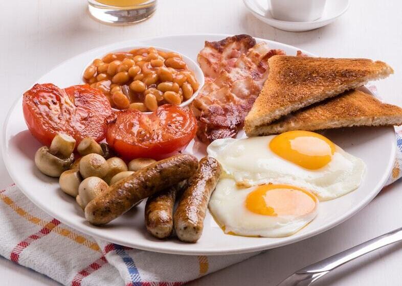 Отель Avani Deira Dubai