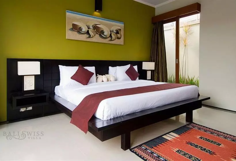 בית מלון כפרי Bali Swiss Villa