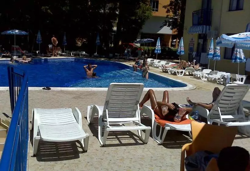 Hotel Blue Sky   Parking & All Inclusive