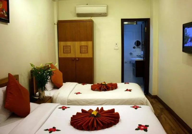 هتل Hanoi Charming House