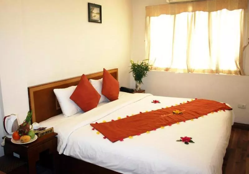 هتل Hanoi Charming House