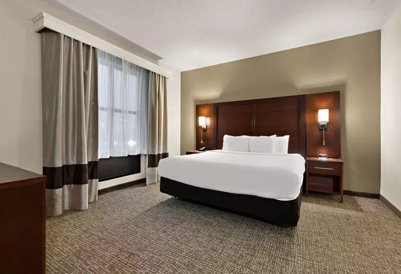 هتل Comfort Suites