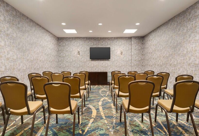 فندق Hilton Garden Inn Houston Energy Corridor