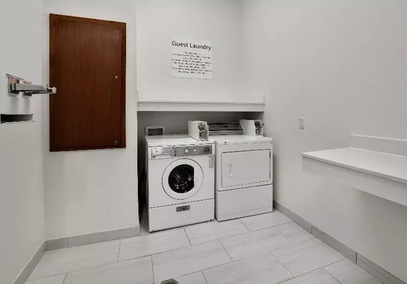 فندق Holiday Inn Express & Suites Dallas   Duncanville, An Ihg