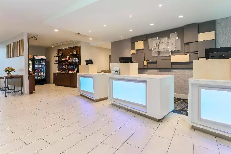 Holiday Inn Express Hotel & Suites Fort Worth Downtown, An Ihg